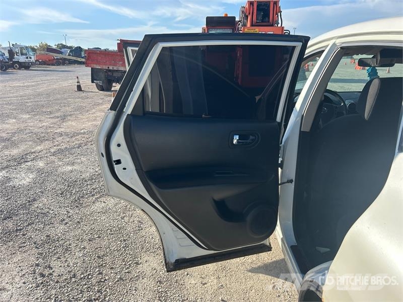 Nissan Rogue 2WD SUV Sõiduautod