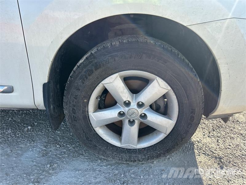 Nissan Rogue 2WD SUV Sõiduautod