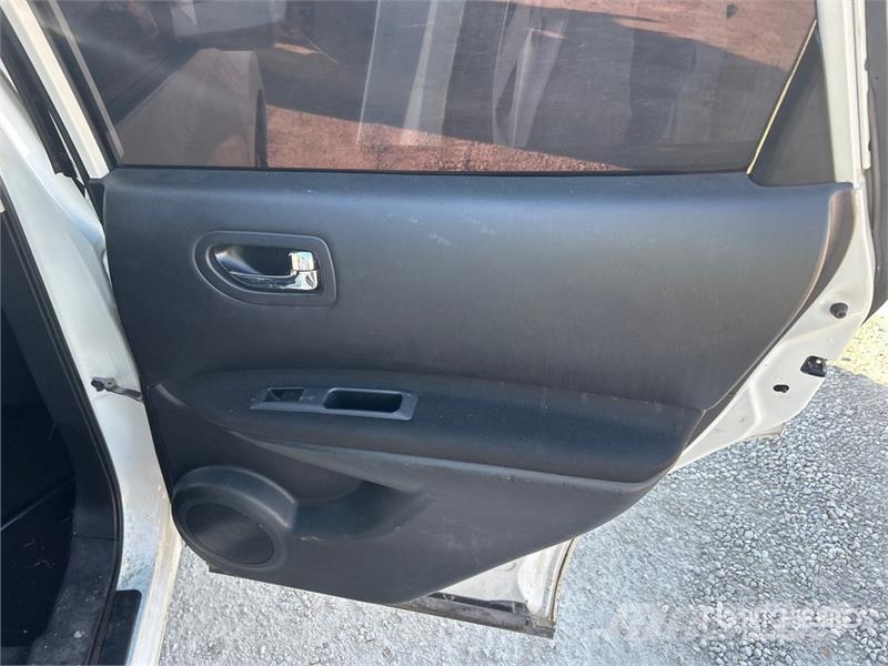 Nissan Rogue 2WD SUV Sõiduautod