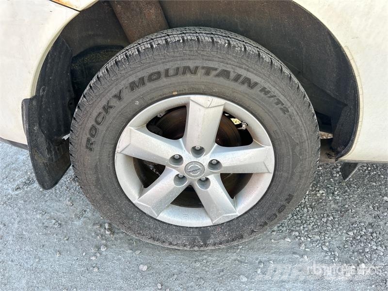 Nissan Rogue 2WD SUV Sõiduautod