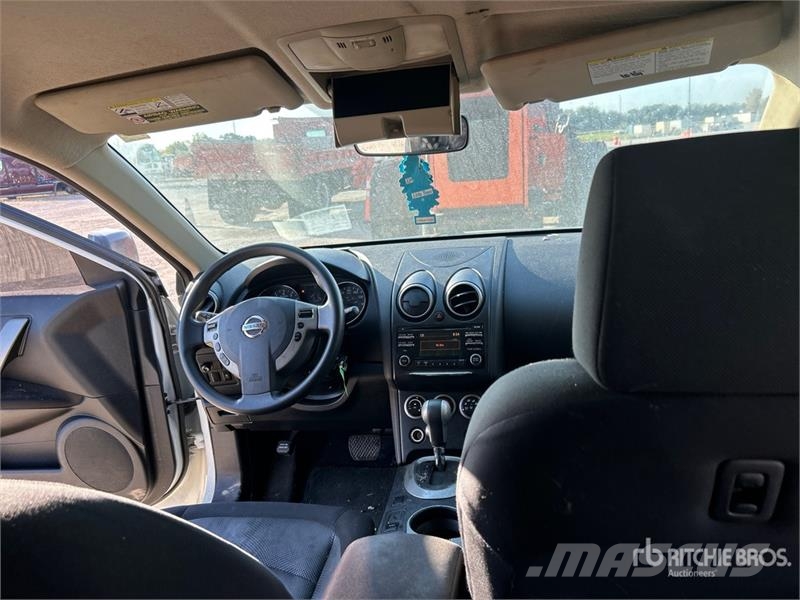 Nissan Rogue 2WD SUV Sõiduautod