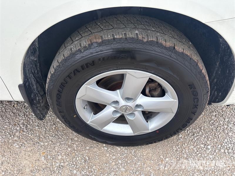 Nissan Rogue 2WD SUV Voiture