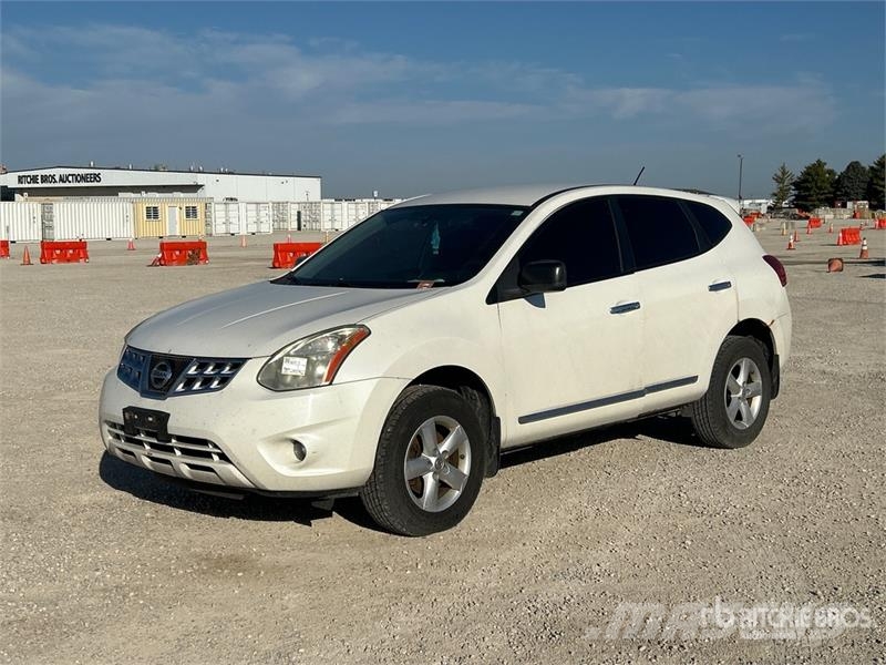 Nissan Rogue 2WD SUV Sõiduautod