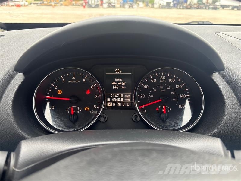 Nissan Rogue 2WD SUV Voiture