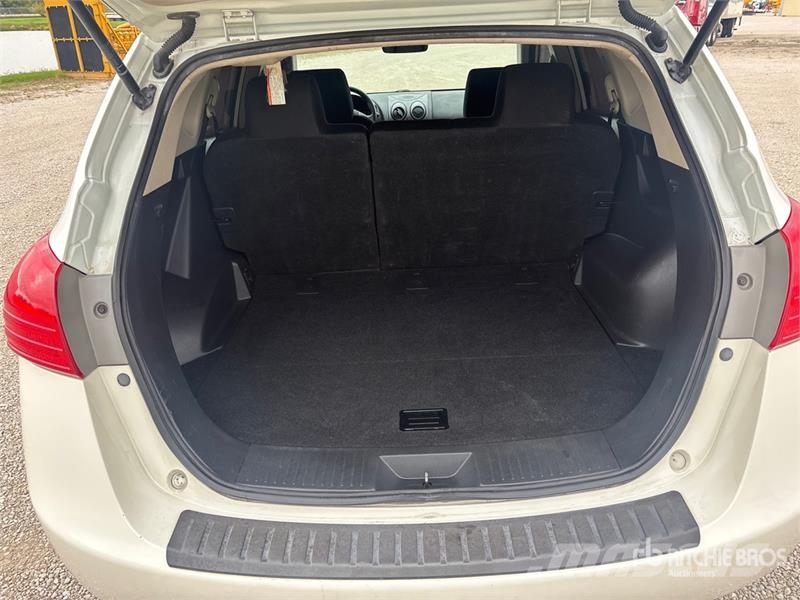 Nissan Rogue 2WD SUV Voiture