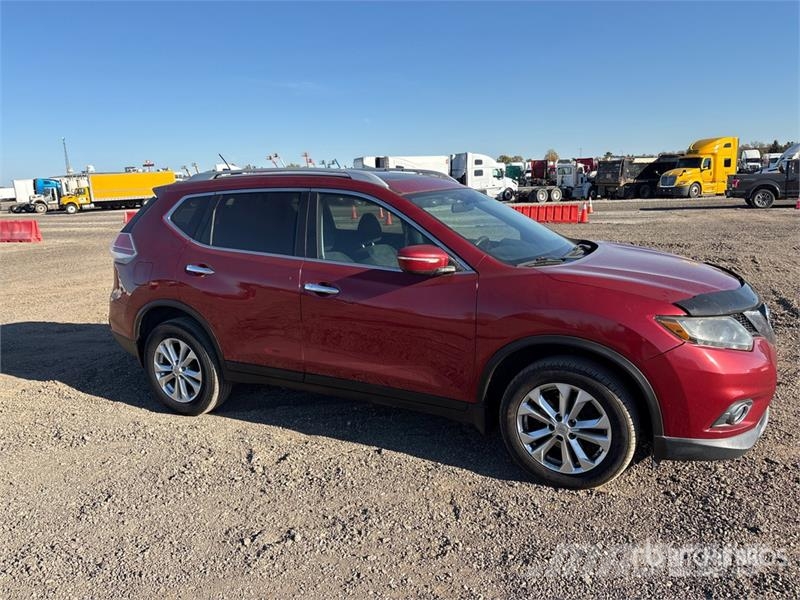 Nissan Rogue 4WD SUV PKWs