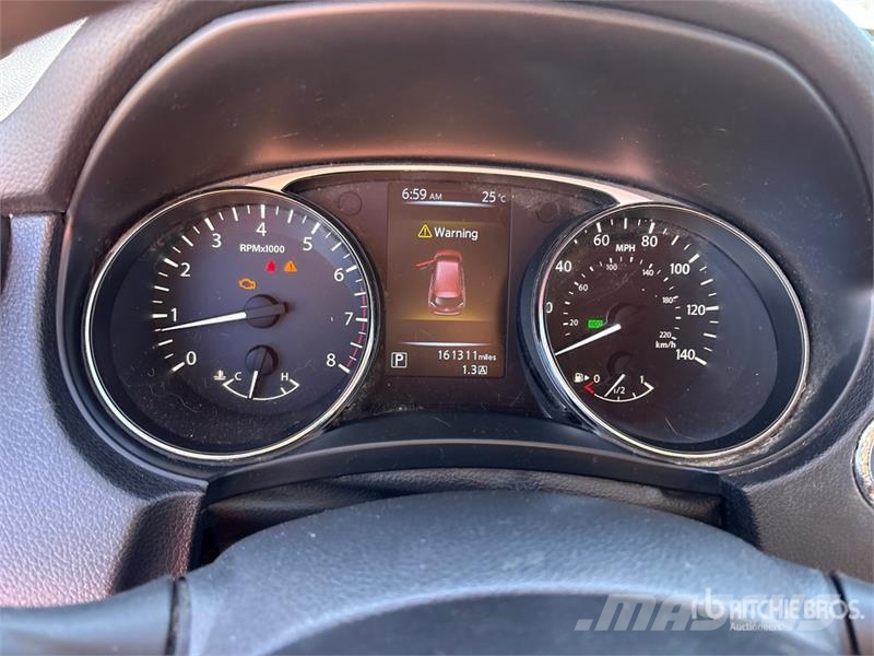 Nissan Rogue 4WD SUV PKWs