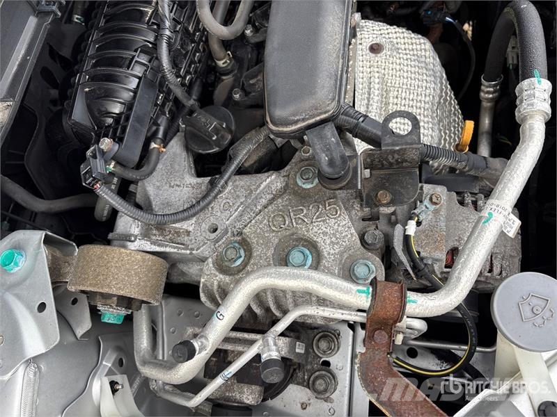Nissan Rogue AWD SUV Kistehergépjárművek