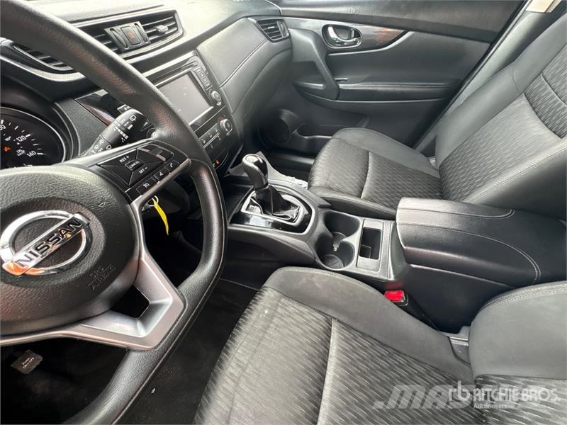 Nissan Rogue AWD SUV Kistehergépjárművek