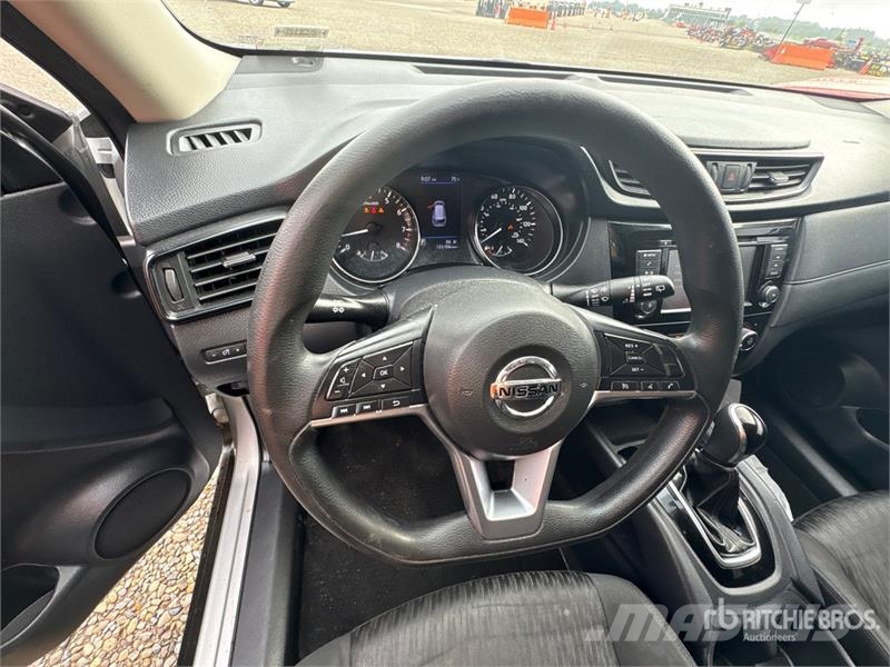 Nissan Rogue AWD SUV Kistehergépjárművek