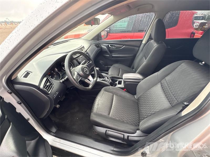 Nissan Rogue AWD SUV Kistehergépjárművek