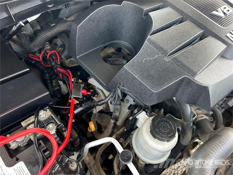 Nissan Titan SV 4x4 Crew Cab Pickup Diger