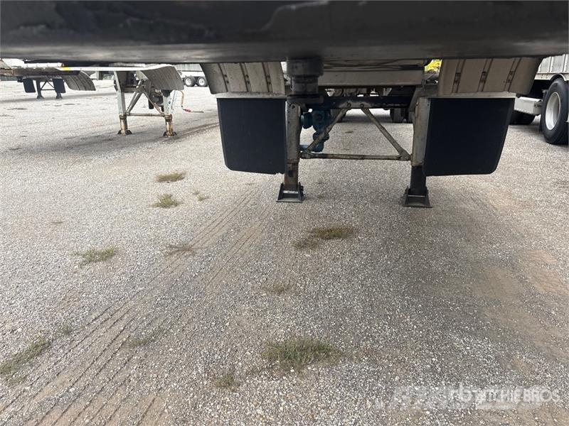 Nova 407 T/A Tanker Trailer タンカートレーラー