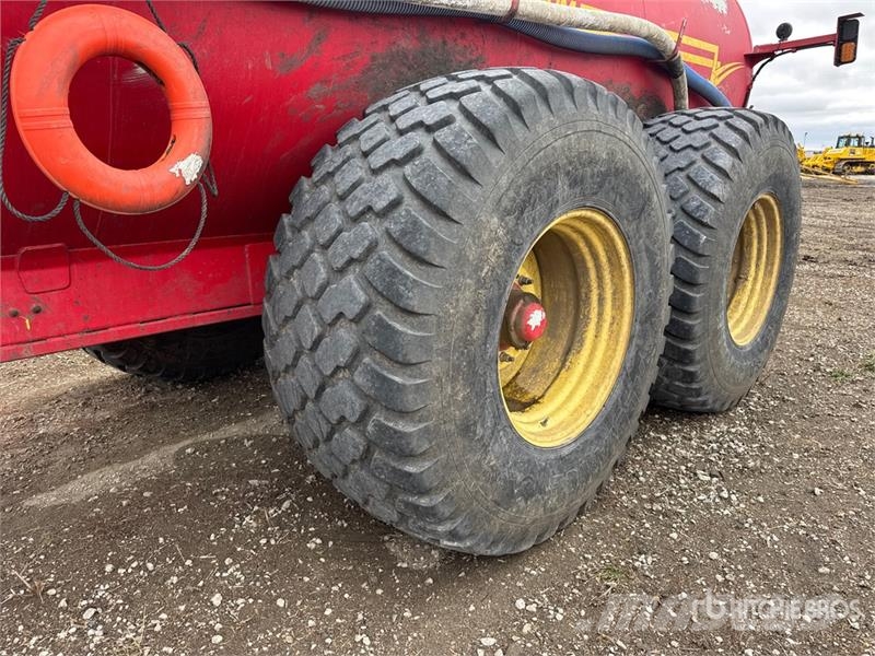 Nuhn VM6525 Liquid T/A Manure Spreader Rozrzutnik obornika