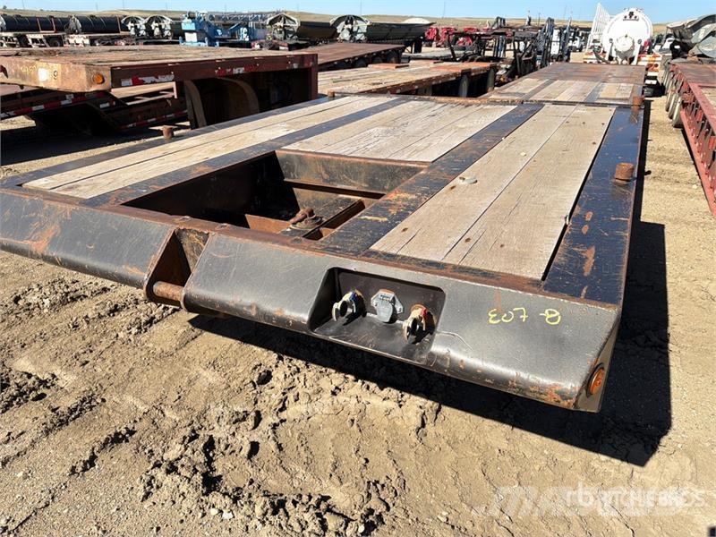  Nuttal 58 ft Quad/A Step Deck Trailer Nízko rámové nákladné automobily