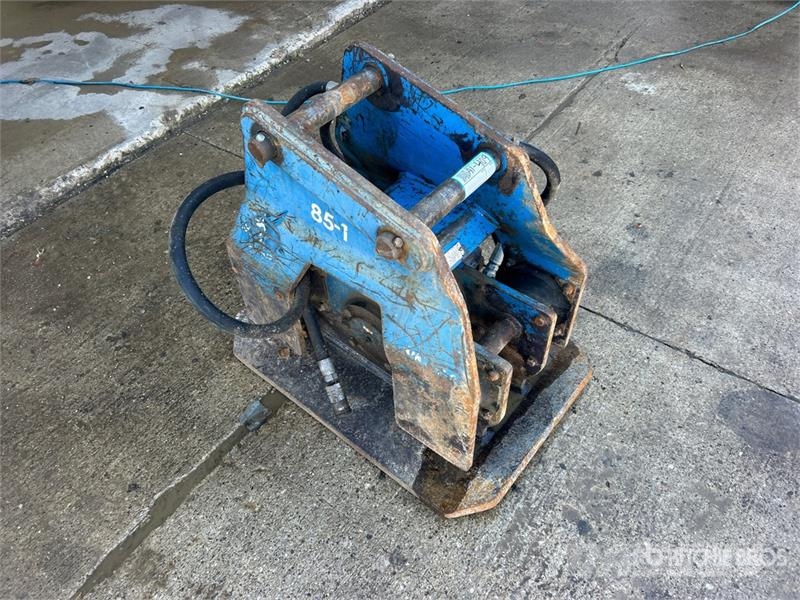 Okada OAC200 Vibrátorok