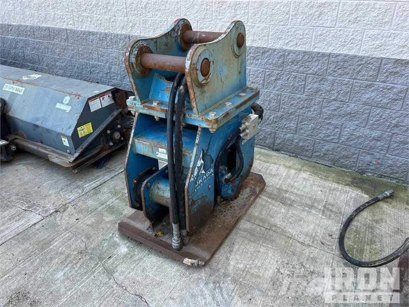 Okada OAC300 Kompaktory