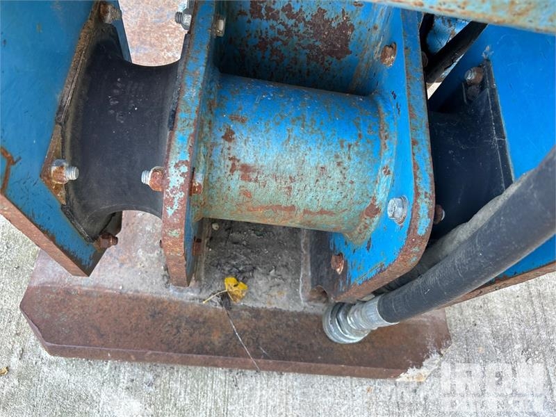 Okada OAC300 Kompaktory