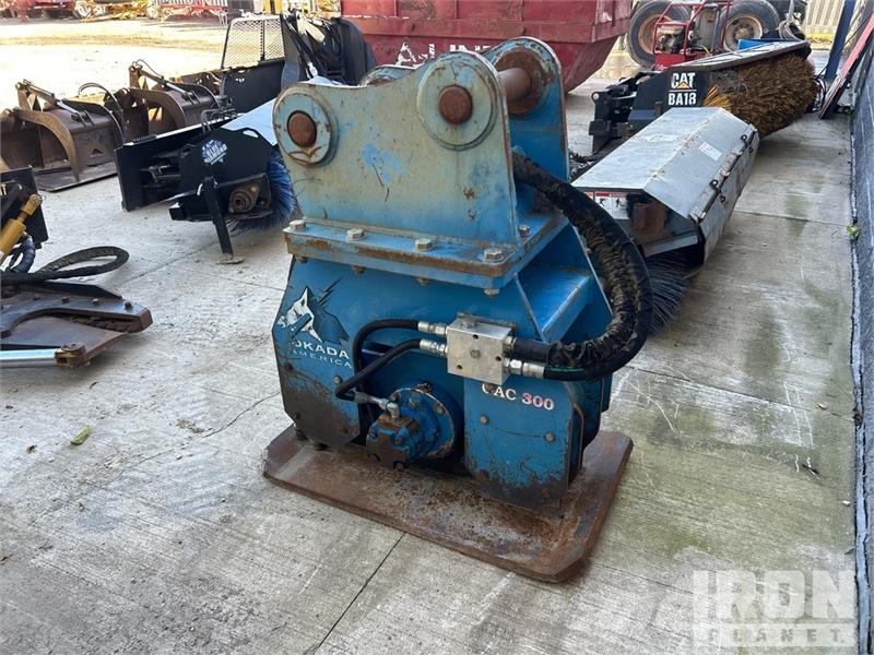 Okada OAC300 Kompaktory