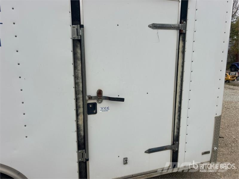 Pace American American CS816TA2 16 ft T/A Enclosed Trai Furgons