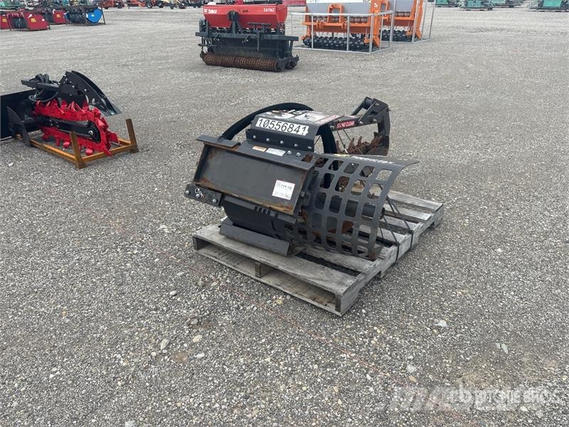 PALADIN 113344 36 in Mini Skid Steer Trencher Freze za kopanje jarkov Trenčerji