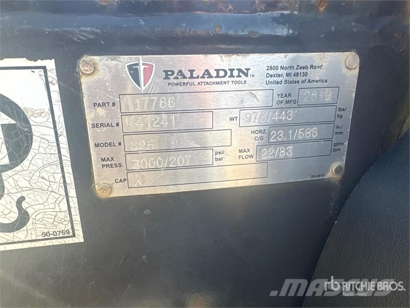 PALADIN 56 in Skid Steer Trencher ماكينات حفر خنادق