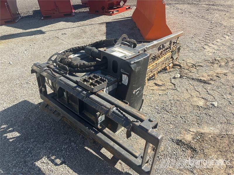 PALADIN 56 in Skid Steer Trencher ماكينات حفر خنادق