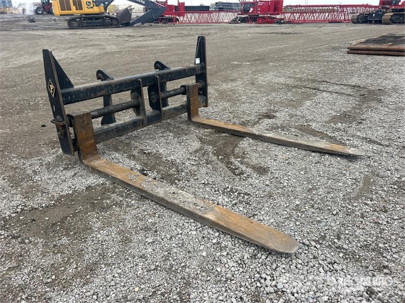 Pemberton 421185 96 in Wheel Loader Forks - Fits Volvo L120H Вили