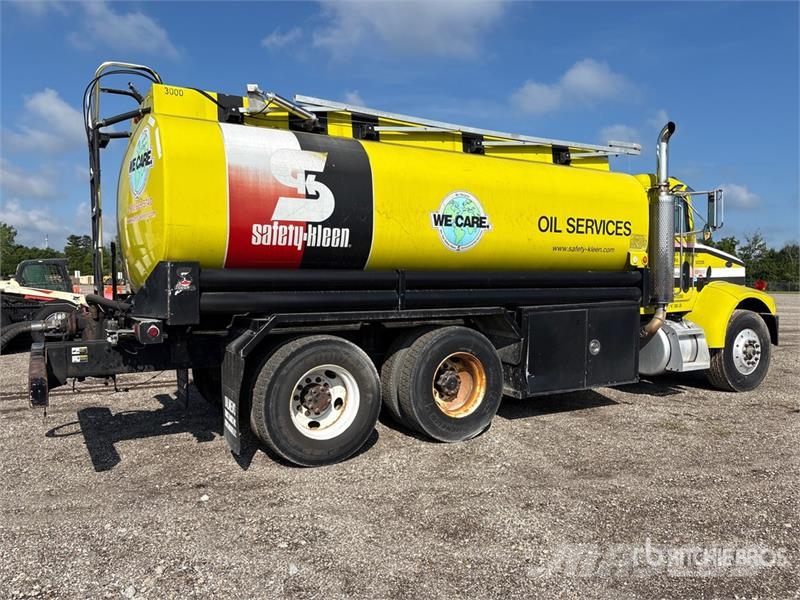 Peterbilt 330 Cabinas