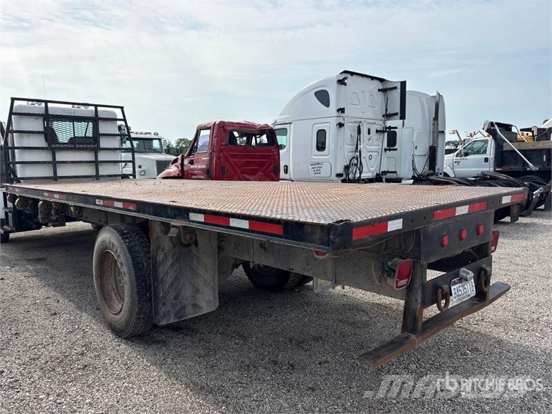 Peterbilt 330 Грузовики-платформы/боковая разгрузка