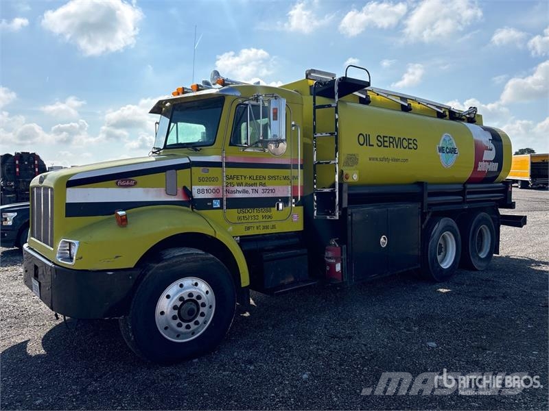 Peterbilt 330 Cabinas
