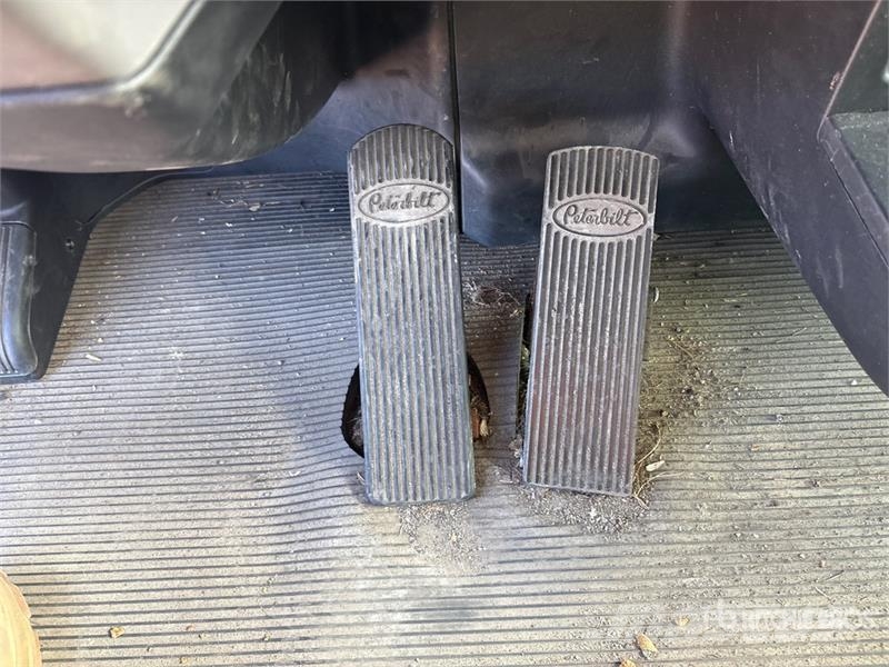 Peterbilt 330 Camiones botelleros