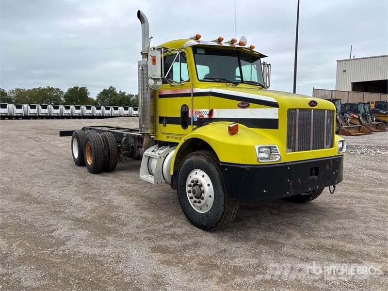 Peterbilt 330 Cabines e interior