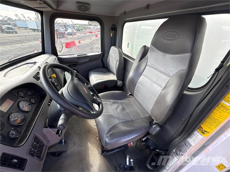 Peterbilt 330 Camiones botelleros