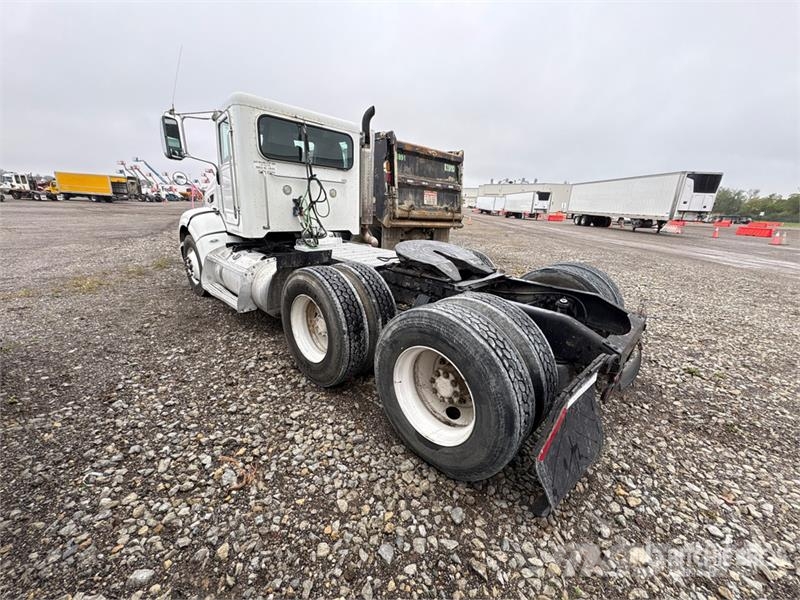 Peterbilt 330 Sadulveokid