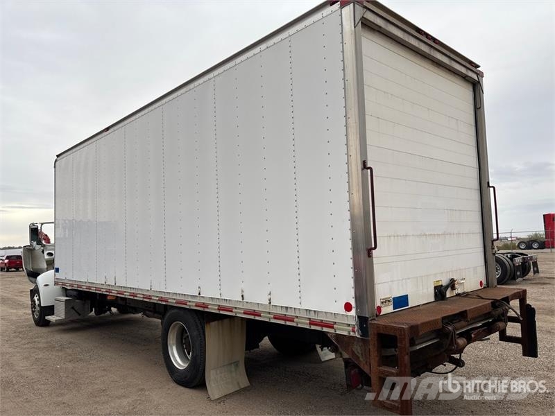 Peterbilt 337 Kofferaufbau