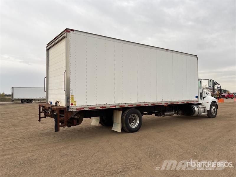 Peterbilt 337 Kofferaufbau