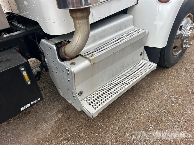 Peterbilt 337 Kommunal-Sonderfahrzeuge