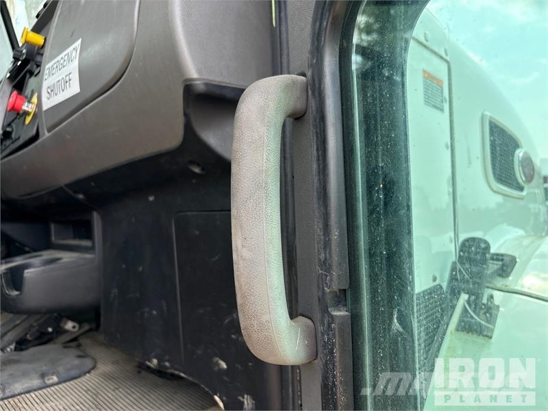 Peterbilt 348 Kombinētās vakumsūkņa mašīnas