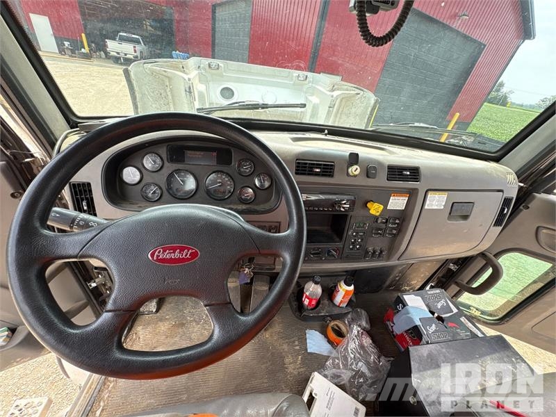 Peterbilt 348 Camiones aspiradores/combi