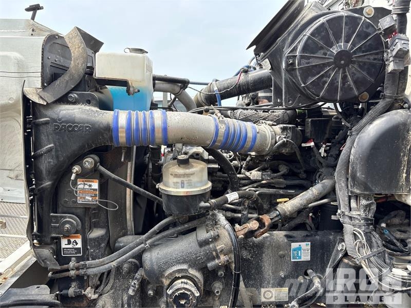 Peterbilt 348 Kombinētās vakumsūkņa mašīnas