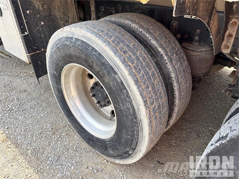 Peterbilt 348 Camiones aspiradores/combi