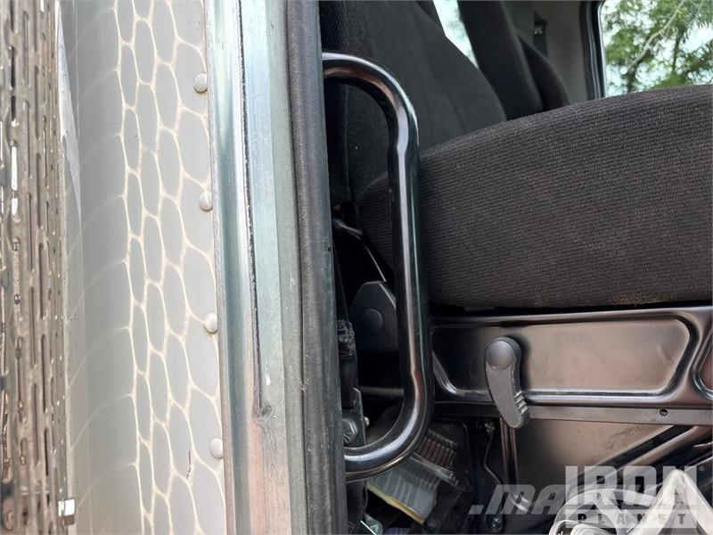 Peterbilt 348 Kombinētās vakumsūkņa mašīnas