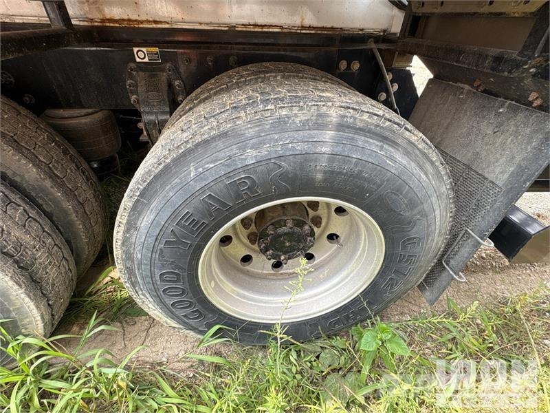Peterbilt 348 Kombinētās vakumsūkņa mašīnas
