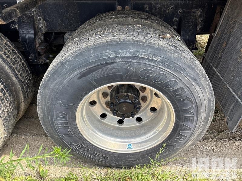 Peterbilt 348 Kombinētās vakumsūkņa mašīnas