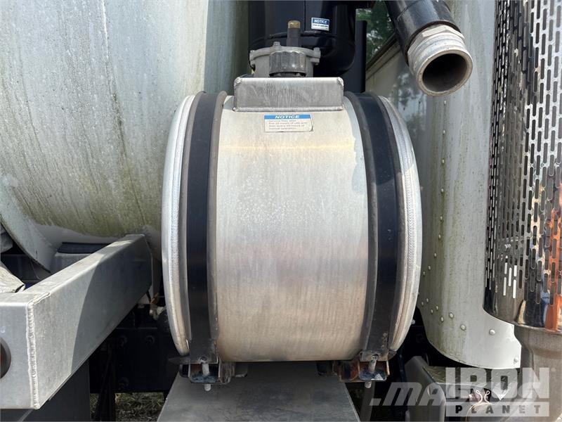 Peterbilt 348 Kombinētās vakumsūkņa mašīnas