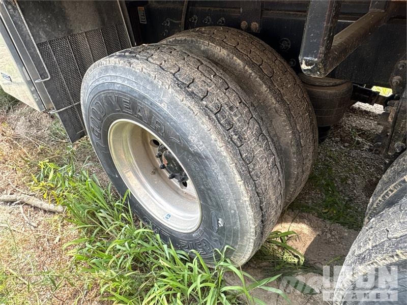 Peterbilt 348 Kombinētās vakumsūkņa mašīnas