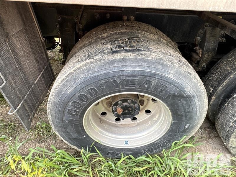 Peterbilt 348 Kombinētās vakumsūkņa mašīnas
