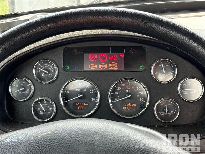 Peterbilt 348 Kombinētās vakumsūkņa mašīnas
