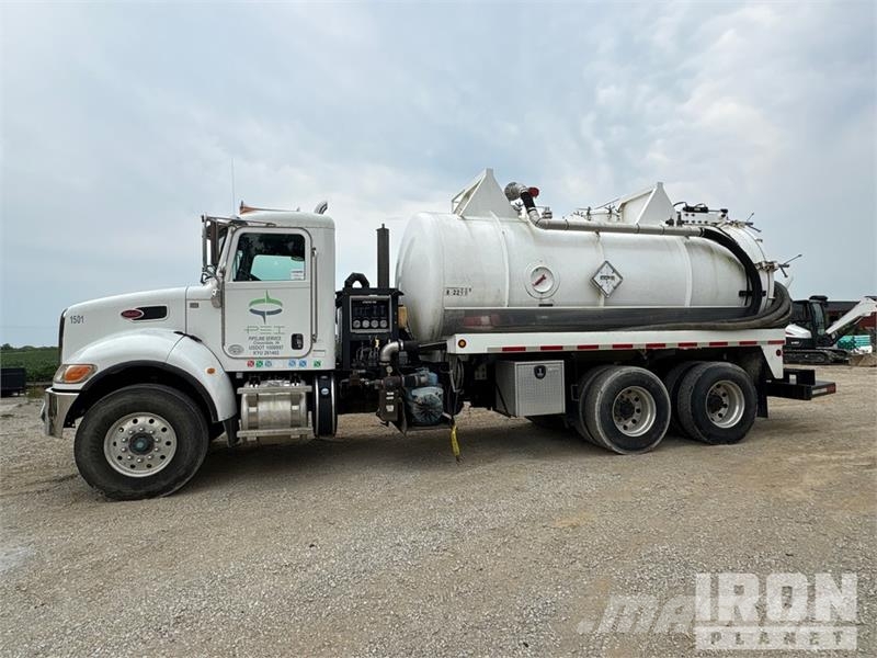 Peterbilt 348 Camiones aspiradores/combi